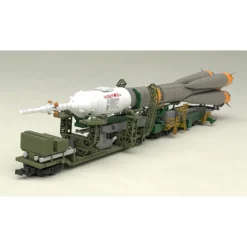 GOOD SMILE COMPANY Soyuz Rocket & Transport Train 1/150 Scale Plastic Model (Re-run) -Kotobukiye Shop 554ef1c610964a6281aa37645aad48bf.jpg