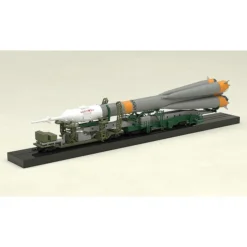 GOOD SMILE COMPANY Soyuz Rocket & Transport Train 1/150 Scale Plastic Model (Re-run) -Kotobukiye Shop f4f0c77349124b57bcf21fb8ff826f98.jpg